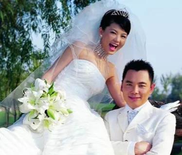 李湘简介:“湖南一姐”李湘，也走到了今天，她可曾后悔