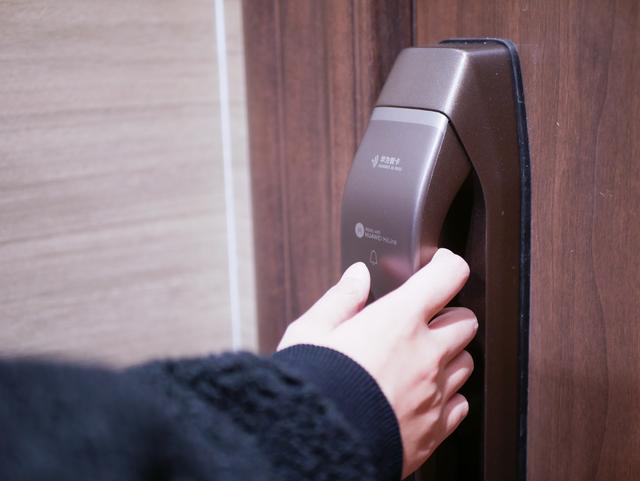 为什么更换智能门锁？只因这款华为智选徳施曼更智能，功能更全