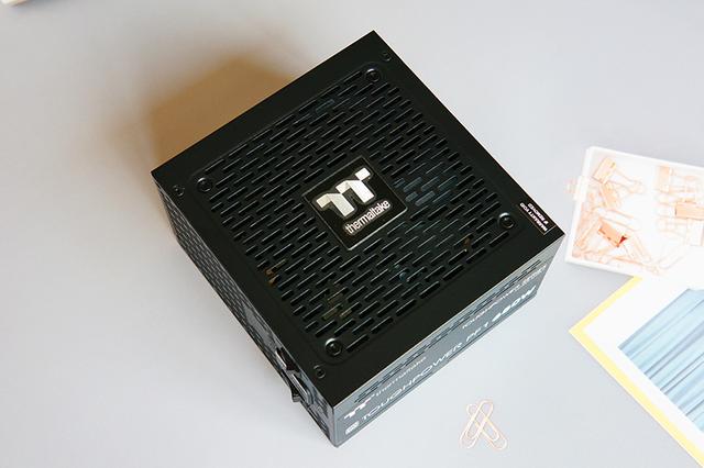 省電更安靜：曜越TT鋼影PF1 650白金電源體驗
