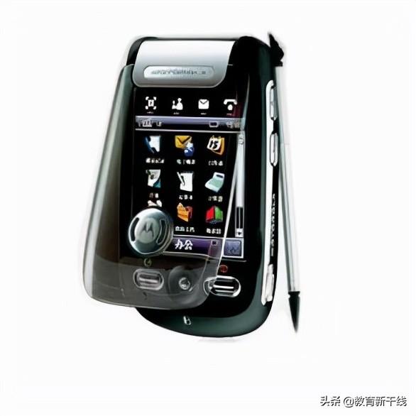 你的第一款手机是什么？