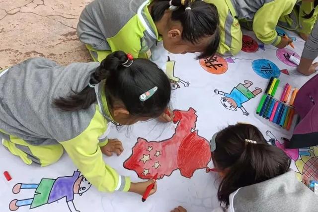 景东县幼儿园开展“童心向党”系列活动