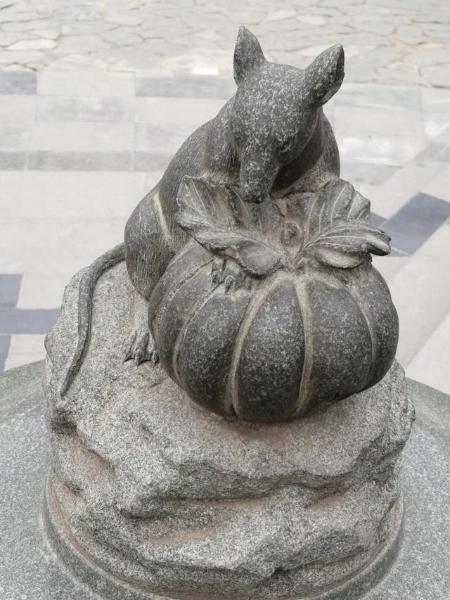 马踏飞燕是什么生肖 见兔顾犬是什么生肖  第1张