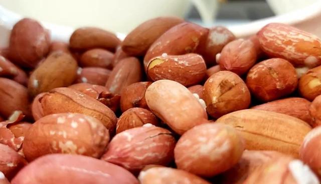 芹菜、玉米、茄子、牛奶，你是否白白扔掉了这些食物中的精华？