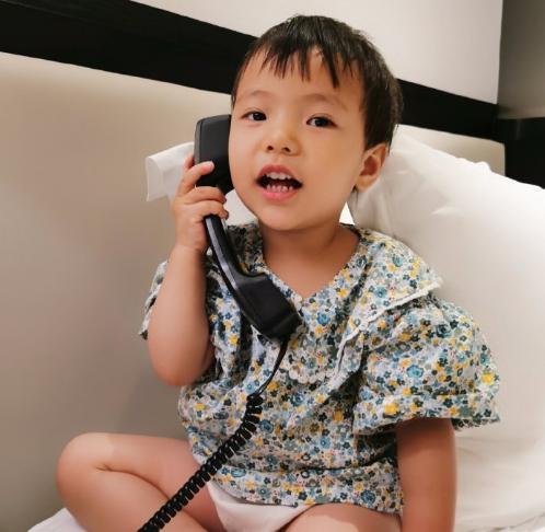 十一带娃出行，包里的东西哪些最实用？这些经验背后都是泪