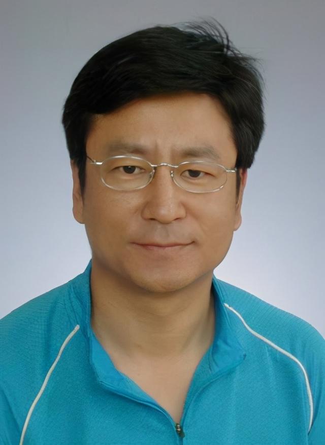 白岩松简历白岩松抑郁症自愈疗法