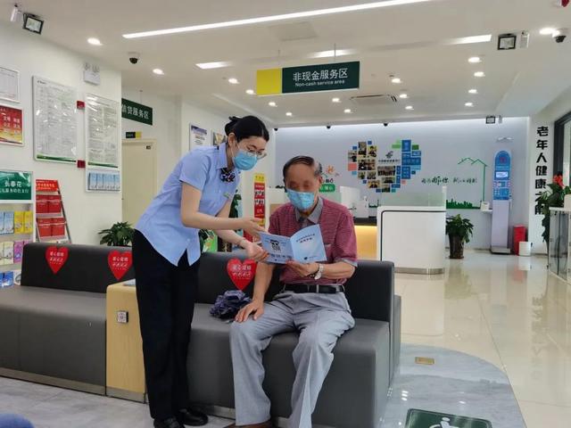 银行更改计息规则，现在拿10万存邮政银行，每年利息还有多少？
