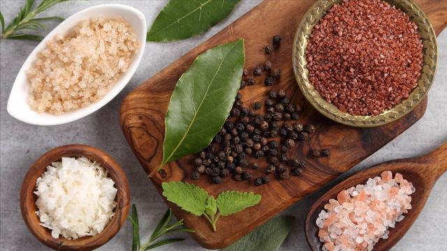 食盐的妙用有哪些（食盐的9个用途）