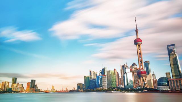 美国78周放水32万亿,越南经济为八国敲响警钟,万亿美元将流入中国