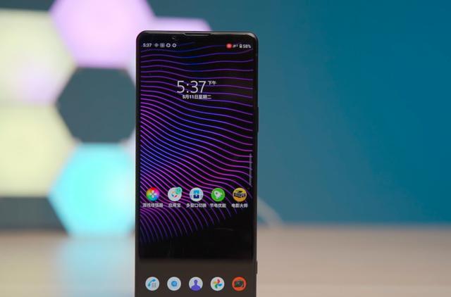 索尼Xperia 1 Ⅲ成为影像旗舰你够格么？谁给的勇气超越苹果12pro？