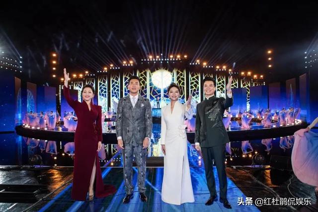 央视秋晚完整节目单发布，27个歌舞只有5位独唱，机会给了实力派