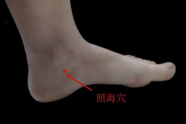 秋天眼睛干！赶快动动手和脚，效果好极了！