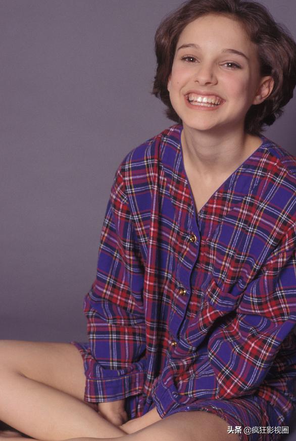 娜塔莉·波特曼大家就比较熟悉了,不仅美极了,而且哈佛大学毕业的