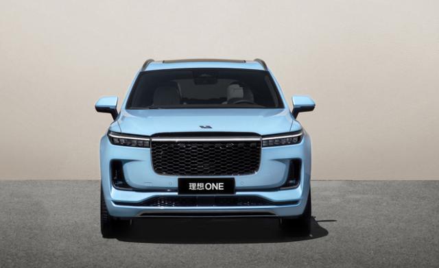 不充电也可以跑的电动车，自带发电系统的理想ONE，智能也不错