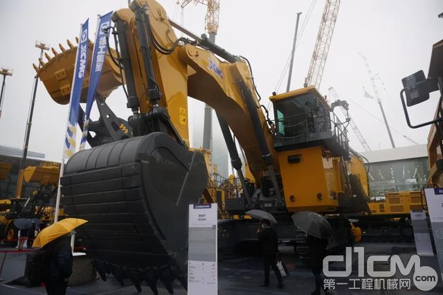 2020上海宝马工程机械展小松