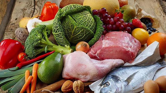 给胎儿发育拖后腿的三种食物，怀孕期间要少吃，能控制最好都别吃