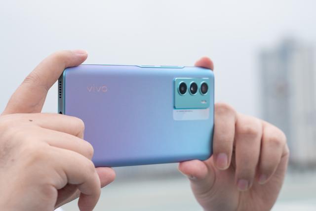 vivo  T1评测：骁龙778G+5000mAh组合，重度使用一整天是什么体验？