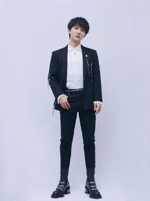 周深身高体重多少厘米-天晟网