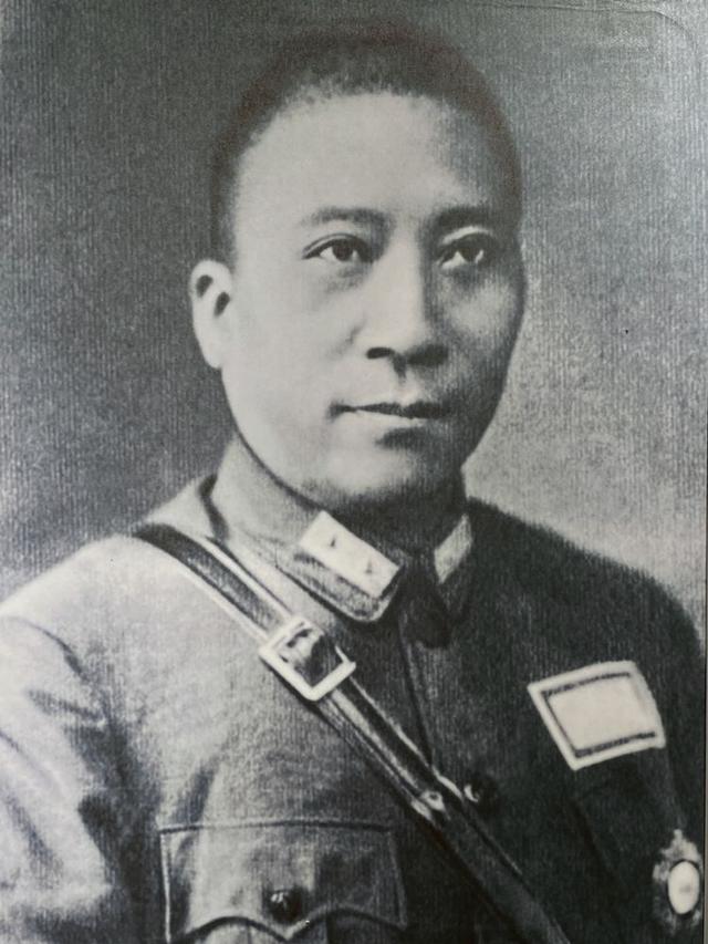 1949年杨虎城遗体被发现，身上被浸泡过强酸，揭开其死亡真相