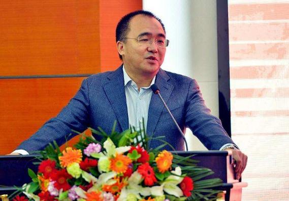 武汉首富不搞房地产，也不卖鸭脖，身家就达到了490亿元