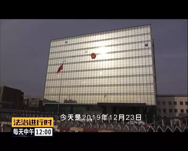 惨剧！北京一男子求爱不成，街头扎死女同事