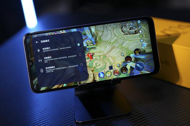 realme真我V11s上手体验：越级续航+千元5G