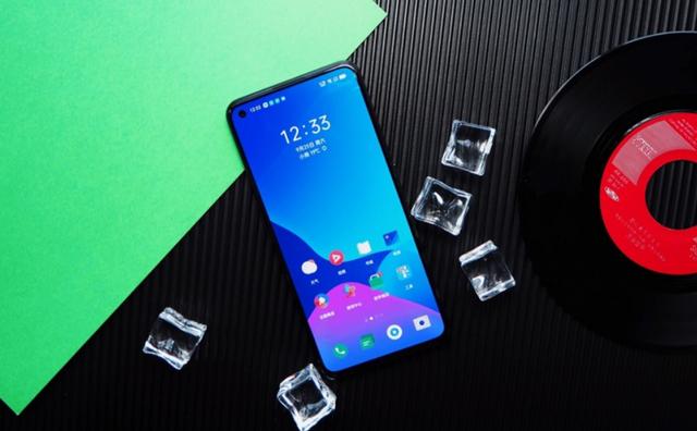 2021年买手机敲重点，高性能+长续航都想要，这3款手机满足你