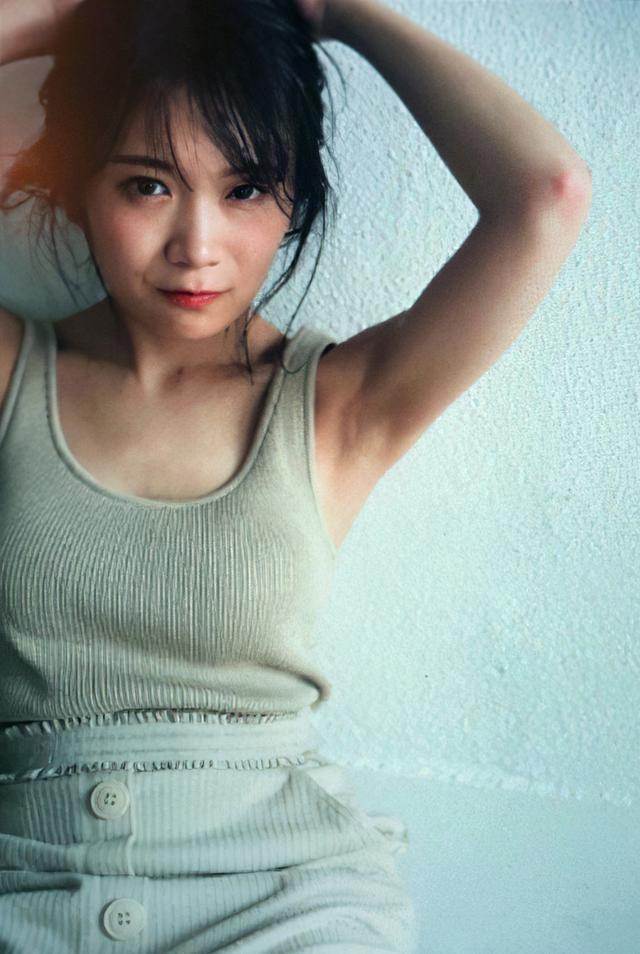 娇小可人 天然萌的秋元真夏 作为乃木坂46的新任队长 担起重任 全网搜