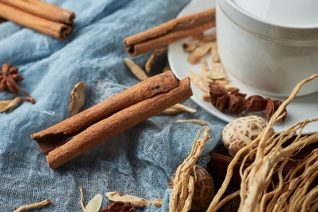 容易有反应，一动就出汗，滋阴清热，现在恢复了