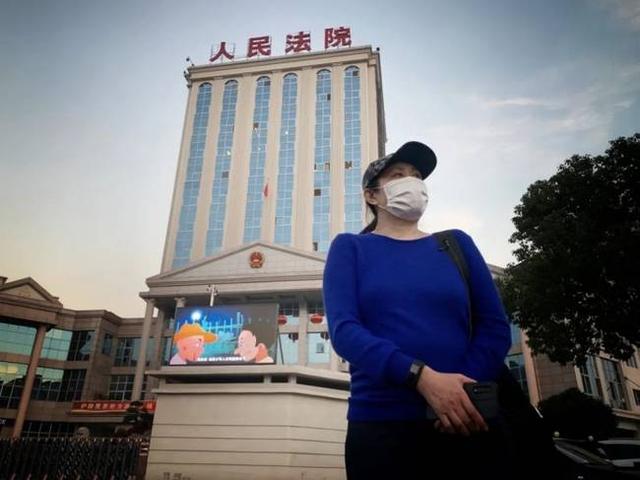 江歌妈妈:江歌替刘鑫挨了刀，5年过去了，痛失爱女的江秋莲现在怎么样了？