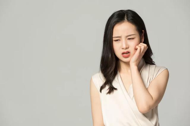 癌癥遇上口腔潰瘍，如何“息事寧人”？