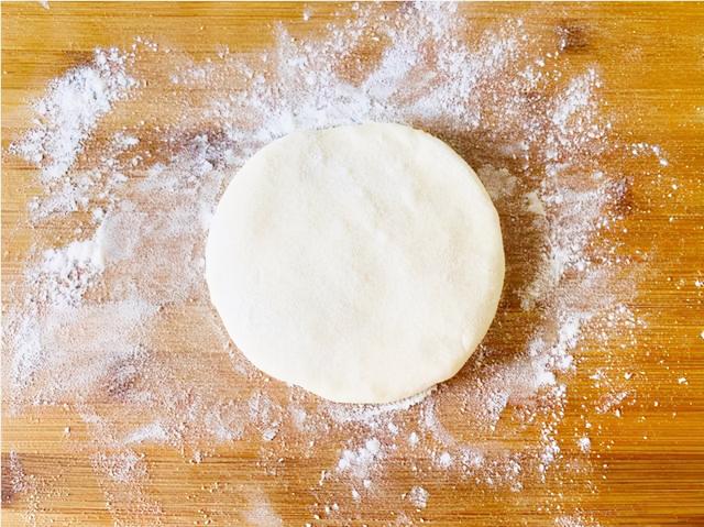蒸饺的面是什么样的？蒸饺的面怎样和，看完解决了很多疑惑