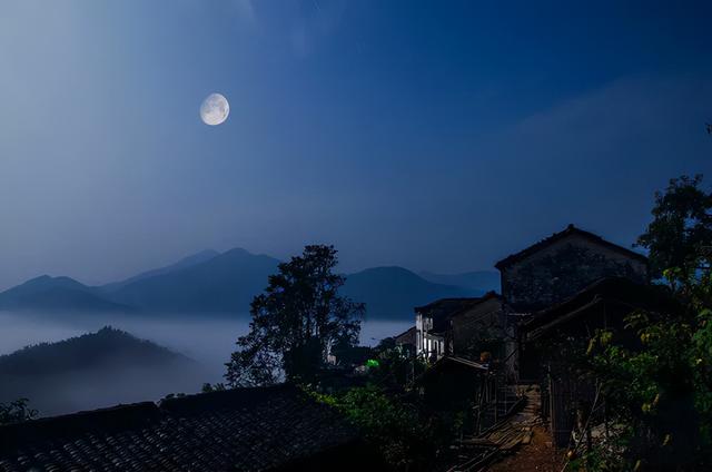 当代短篇小说选 还乡河之夜的作者是「当代优秀短篇小说选」