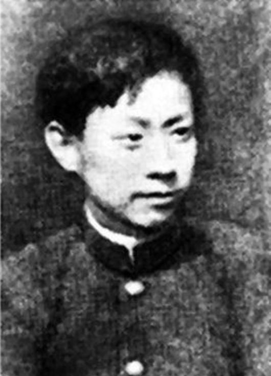 汉奸周佛海一生叛变三次，还经常寻花问柳，最终横死在老虎桥监狱
