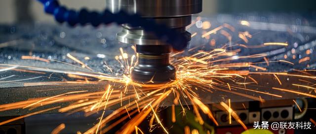 边打工边创业年入50万，这位维修师傅是如何做到的？