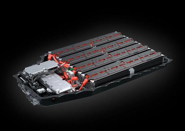 一直带电，首次插电——雷克萨斯全新一代NX 400h+