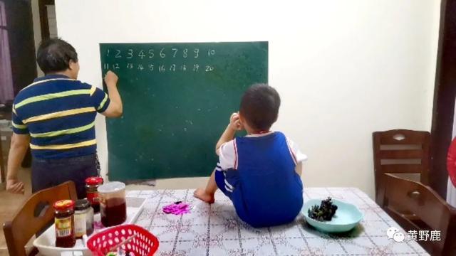 不上幼儿园的优优鹿鸣，在兴趣中接受教育——老作家谈育儿