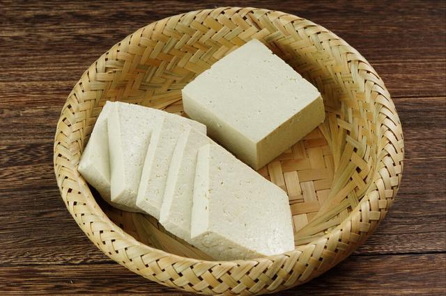 保存豆腐 不要再放冰箱了 老师傅教你一招 存放一周没问题 全网搜