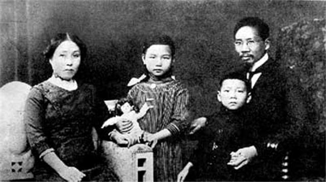 孙荃 24岁嫁郁达夫 8年后离婚 去世后等来前夫的一纸烈士证书 全网搜