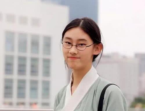 白岩松：打麻将的父母，教不出上进孩子，你的手里藏着孩子的未来