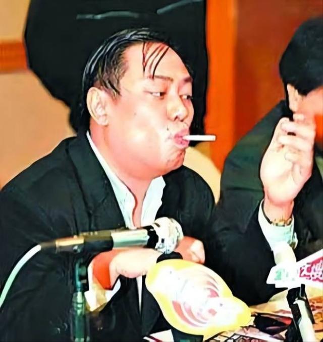 “香港第一神童”罗兆辉：14岁辍学，27岁身家超过10亿，47岁去世