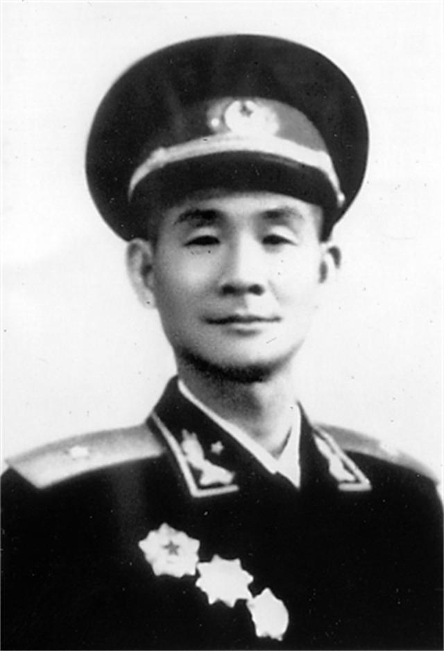 毛主席亲自下令，从速逮捕罗克绍并就地处决，罗克绍做了什么事？