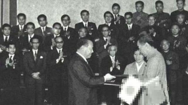 日本投降后，留在中国的10万日本女人，为何抢着嫁给中国男人？