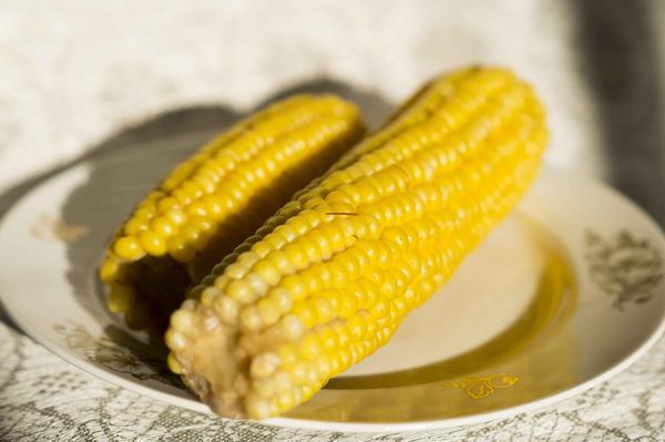 预防眼睛疾病发生？多补充5种营养，保护眼睛，保持健康