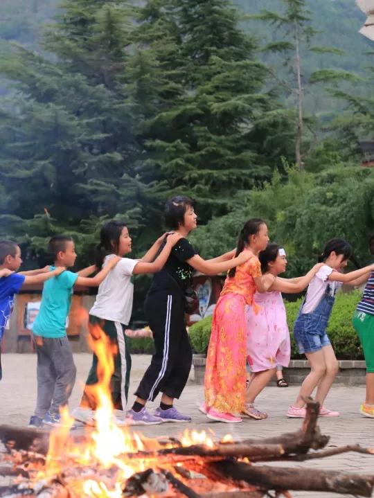 全封闭军事化管理学校怎么教育孩子(军事化管理封闭式学校对孩子好吗)(图29)