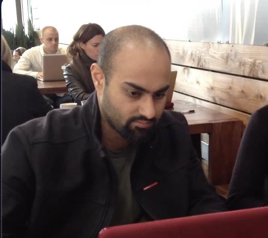 花钱找人扇自己？马斯克转的视频主人现身：被扇后我走上人生巅峰