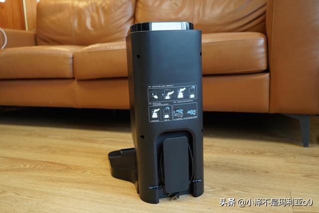体验这款扫拖机器人之后，或许除菌是自动集尘扫拖地新的发展方向