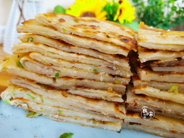 黄磊老师的葱花饼的制作方法 和黄磊老师学做 周深一直夸好吃的葱花饼 做法简单 外脆里软 固原市信息网