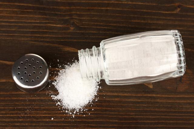 低钠盐是“送命盐”？最新研究：吃低钠盐，可显著减少死亡风险