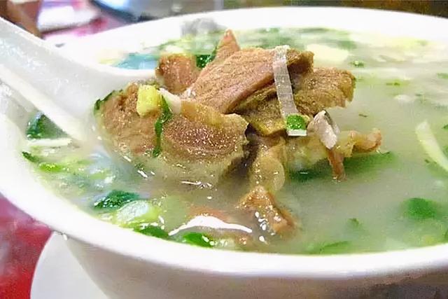 秋冬女性手脚寒凉，多吃这6种食物，每天元气满满