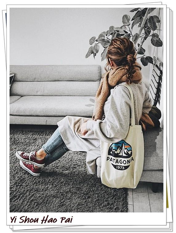 红鞋子搭配什么裤子好看（红色匡威鞋的秋冬穿搭27例）